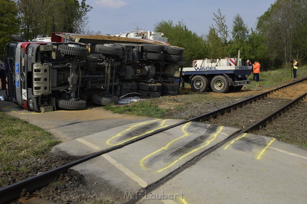 Schwerer VU LKW Zug Bergheim Kenten Koelnerstr P386.JPG - Miklos Laubert